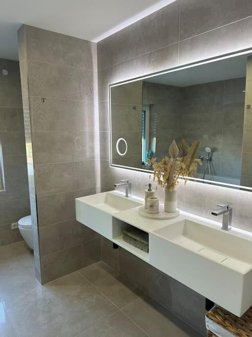 Luxury Apartment Marz ชวาเนา ภายนอก รูปภาพ